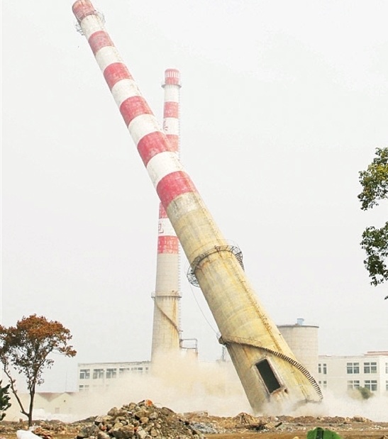 安慶煙囪定向拆除爆破技術(shù)