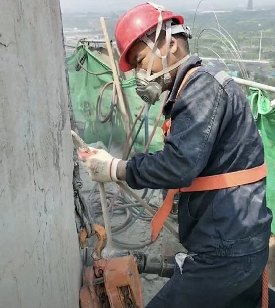 水泥煙囪拆除公司：技術(shù)創(chuàng)新，服務(wù)安全